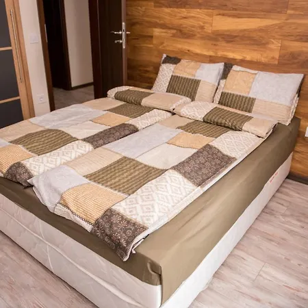 Apartmanhotel Pause 3*