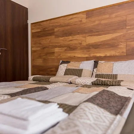 Pause Apartmanhotel 3*