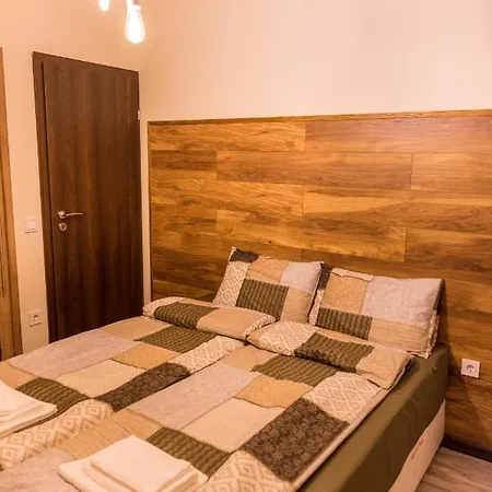 Apartmanhotel Pause 3*